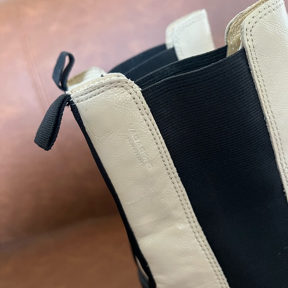 SOLD - Vagabond Tara Platform Chelesa Boots (size 9) - Picture 7 of 11